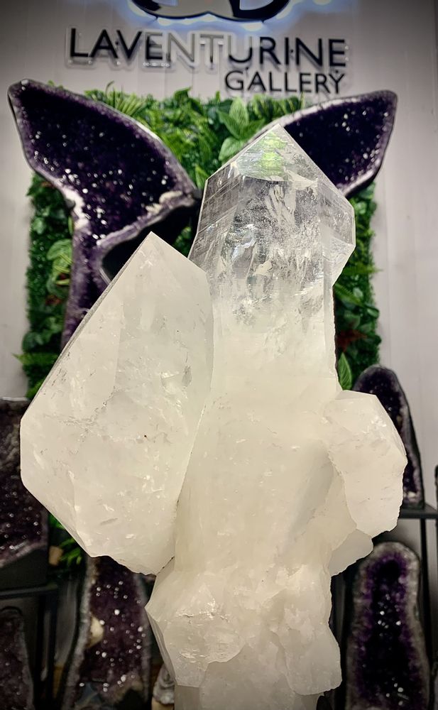 Design objects - The Crystal Point XL: Design object, art sculpture, decorative object - LAVENTURINE GALLERY