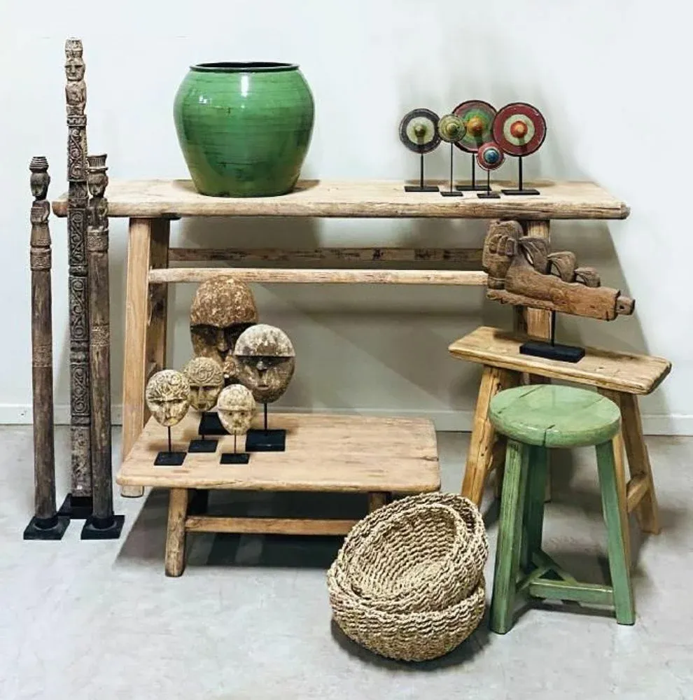 Sculptures, statuettes and miniatures - Wooden masks on stand - PAGODA INTERNATIONAL
