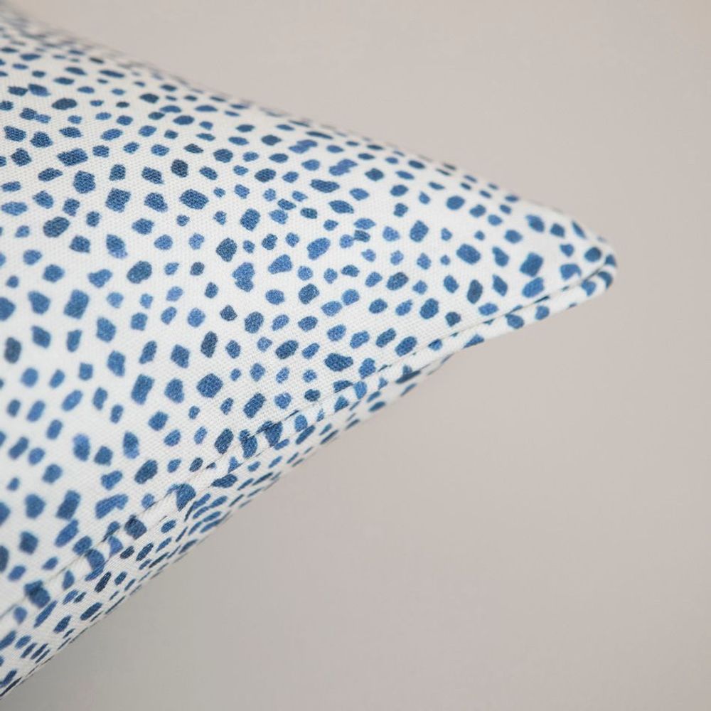 Coussins textile - COUSSIN MATILDA DOTS 30×50 - MAHE HOMEWARE