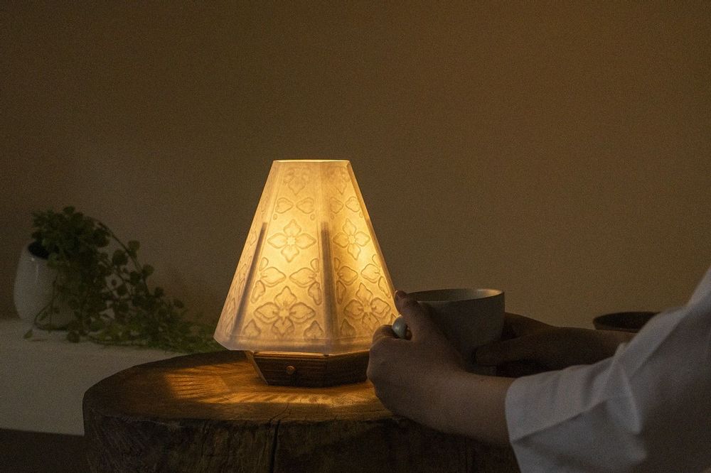Desk lamps - Akari Monyou - LIGHT INTERIOR FROM TOKYO