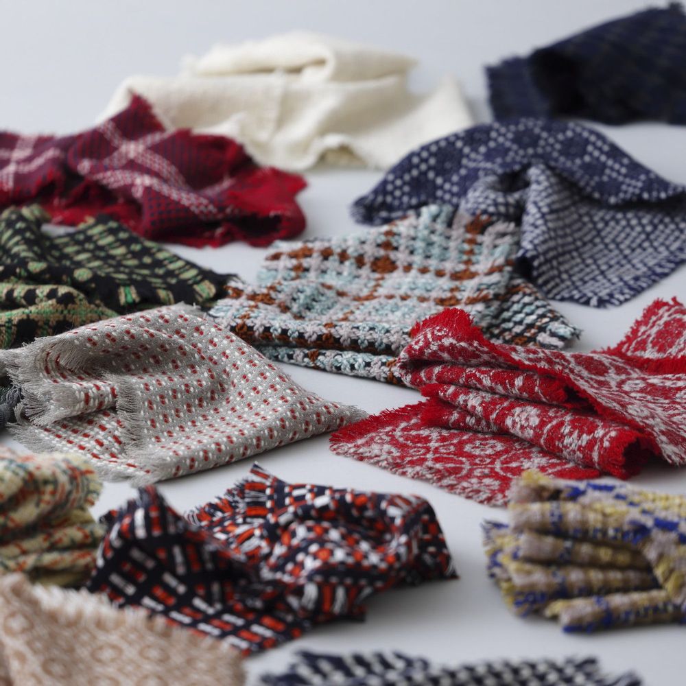 Foulards et écharpes - Petit foulard « KIJIHABA - KIJINOKANOSEI