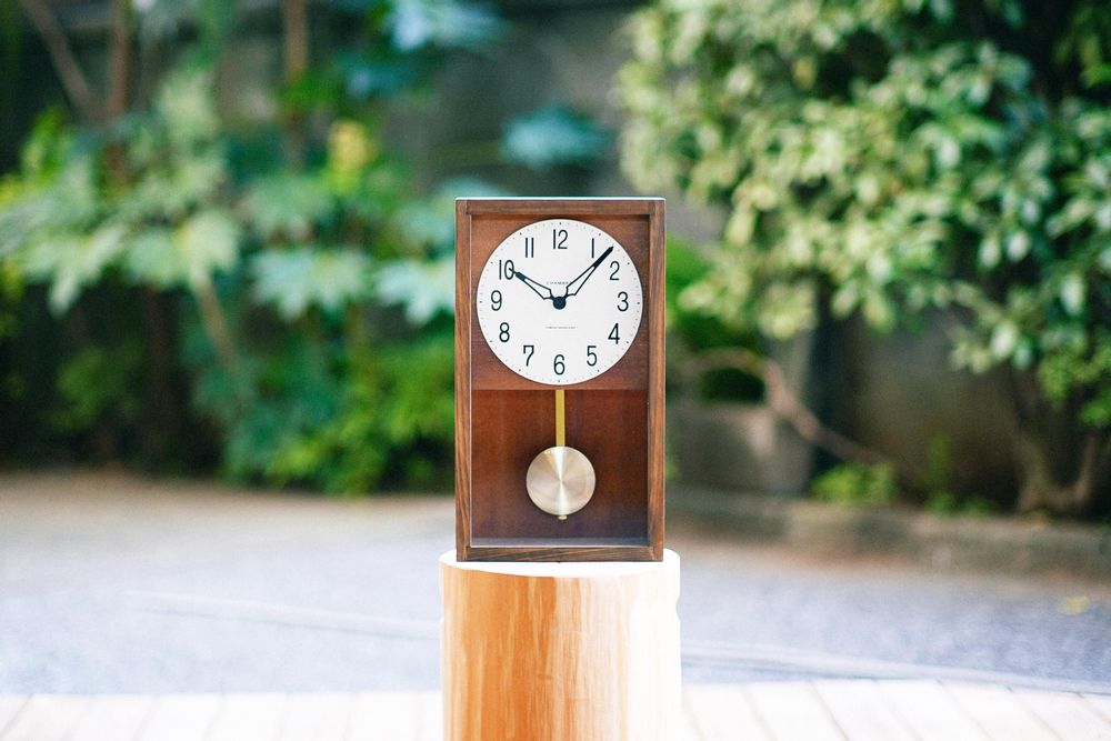 Horloges - HINOKI PENDULUM CLOCK - INTERZERO