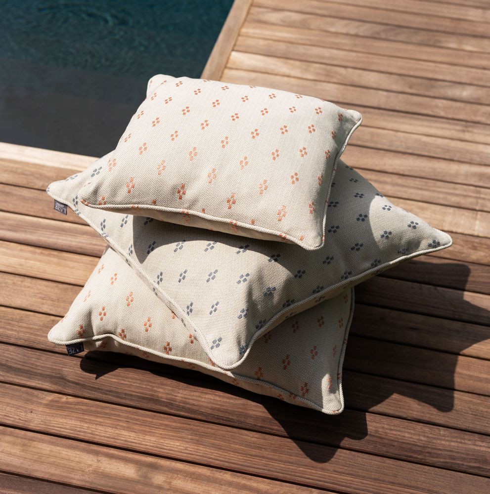 Fabric cushions - High performance outdoor cushions - LAZE AMSTERDAM