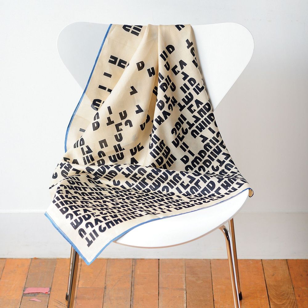 Foulards et écharpes - TYPEFACE FUROSHIKI - TOMIGAYA LETTERPRESS