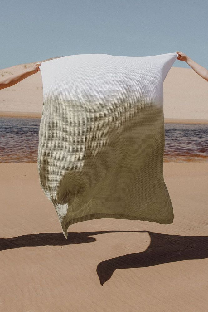 Serviettes de bain - Serviette de plage en teinture végétale - L'ATELIER MARGAUX M