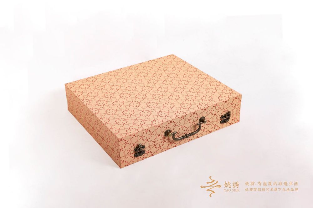 Decorative objects - <Good Things Come in Pairs> Decorative Ornament - YAO SILK (SUZHOU EMBROIDERY)