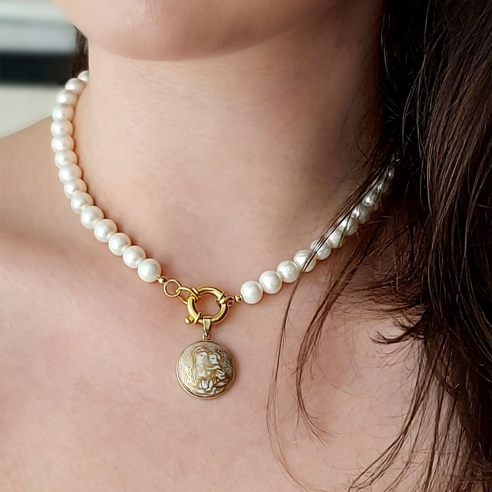 Jewelry - Pearl Necklace with Icon Pendant "Deep In The Ocean" - WAGNER ARTE