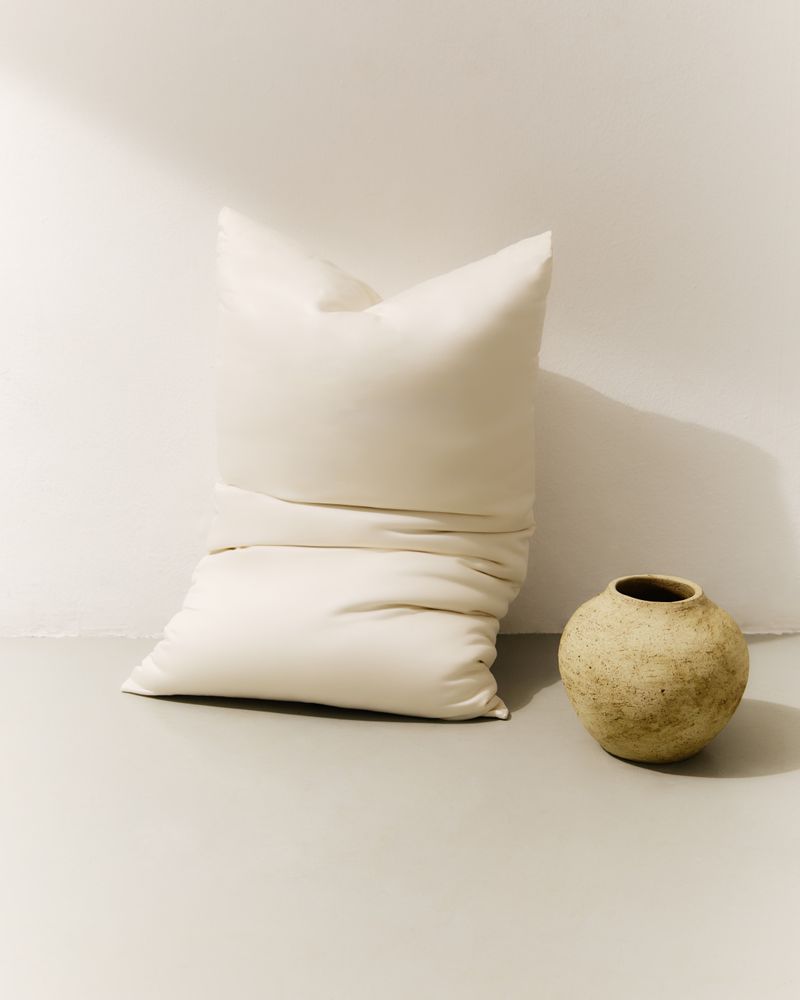 Couettes et oreillers - Coussin 100 % soie, rembourrage en soie 50x80 épaisseur fine gr.1000/r - T.SILK COLLECTION