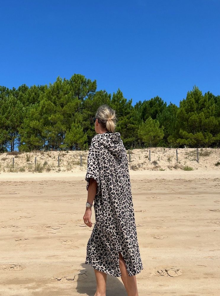 Bathrobes - Luxe Poncho Bath Towel - Leopard - ATELIER DUNE