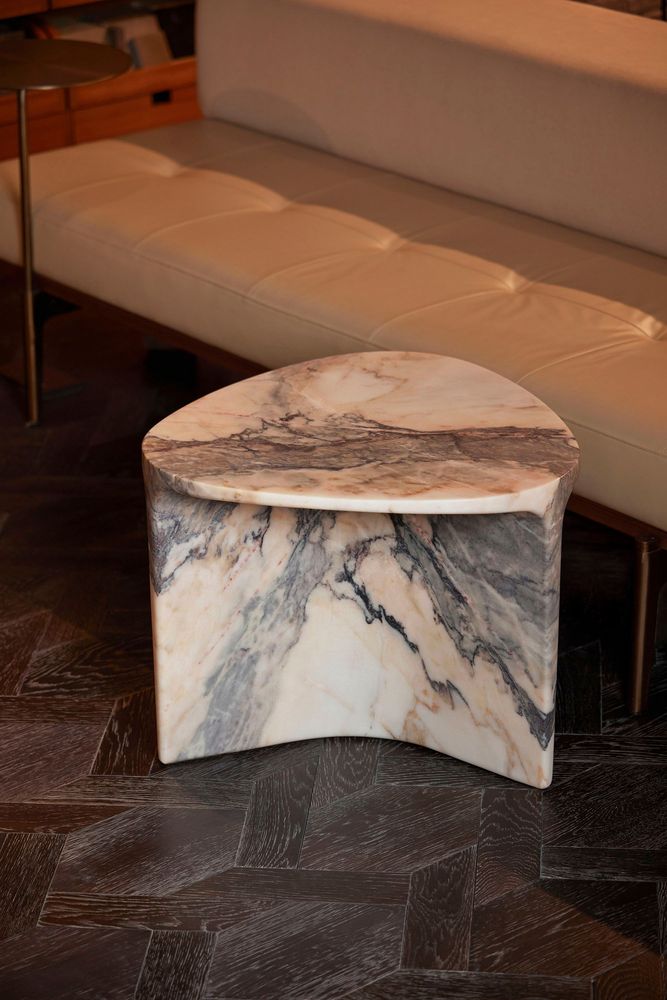 Autres tables  - Table d'appoint en marbre sculpté - FORMAR DESIGN