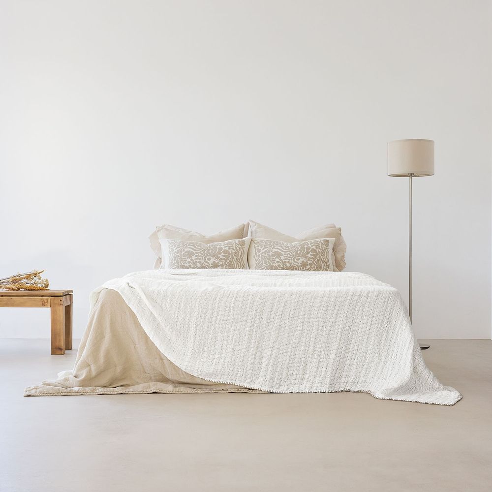 Bed linens - Arrow Strong Bedspread - SEASON HOME COLLECTION