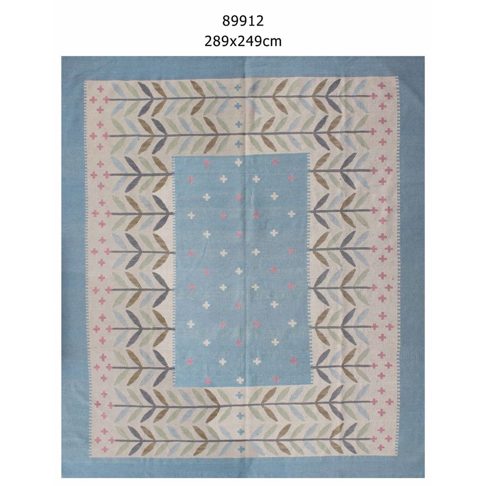 Decorative objects - Kilims, rugs, cushions, stools - ORNATE