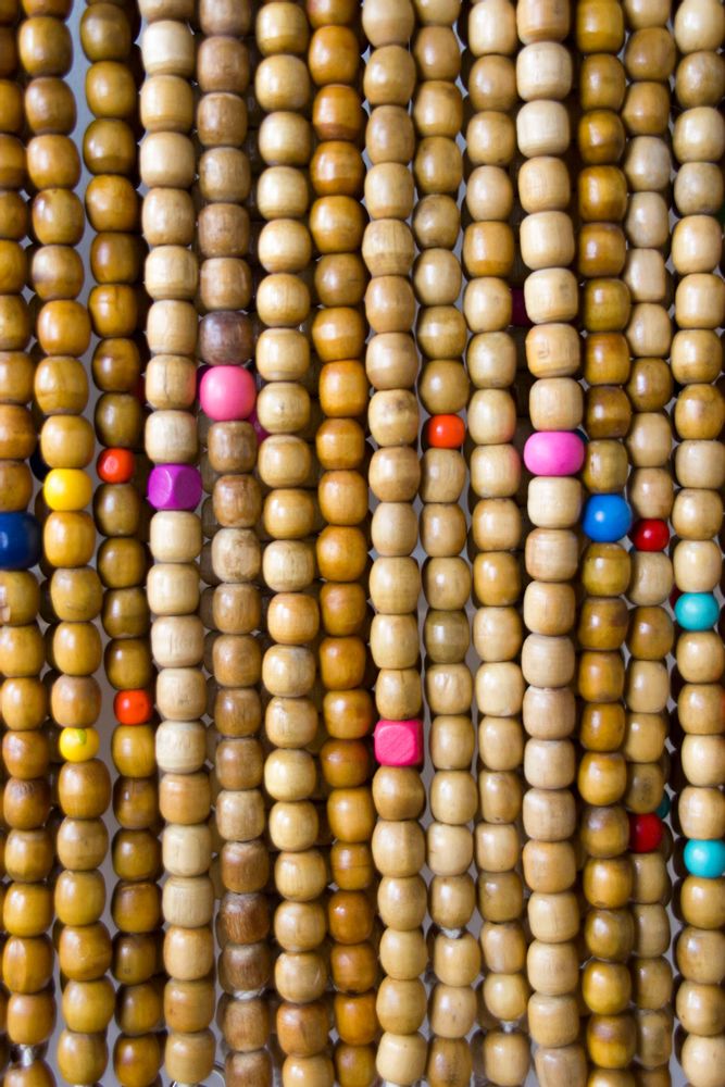Travel accessories - Telephone cord, wooden beads, assorted - ENSEMBLE