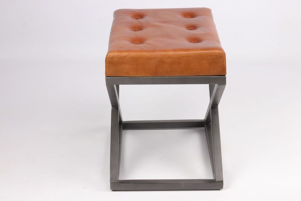 Repose-pieds - Pouf industriel en métal et cuir de chèvre, coloris vintage cigare, 51 cm - JP2B DECORATION