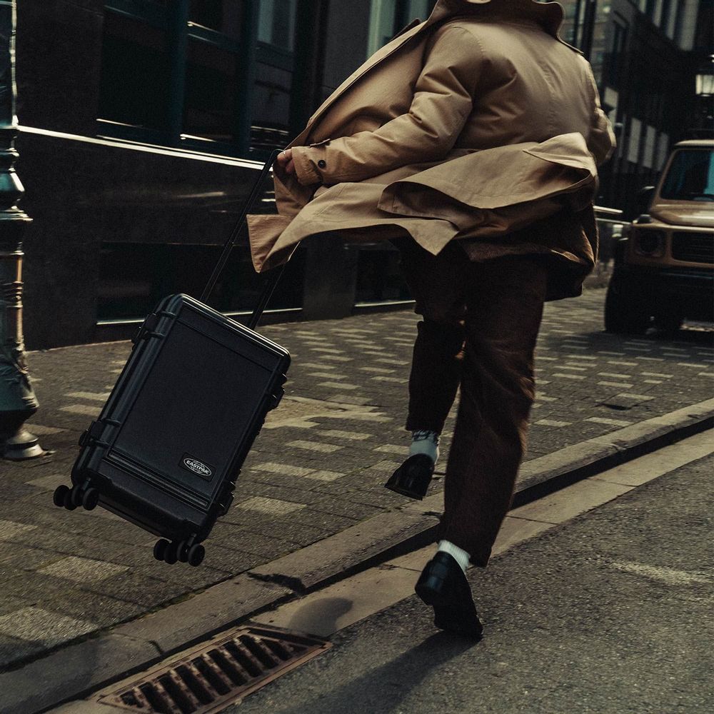 Sacs et cabas - RESIST'R CASE S BLACK - EASTPAK