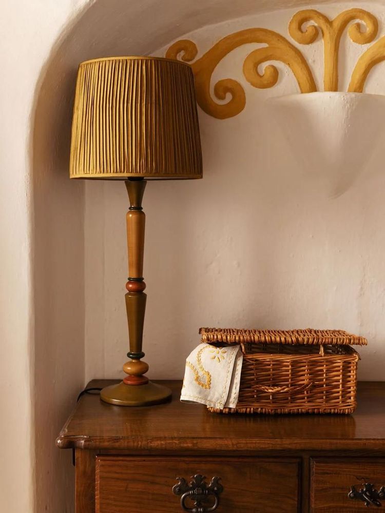 Lampes de table - Pied de lampe Sabrosa en bois vert - HOUSE OF CAPRICORN