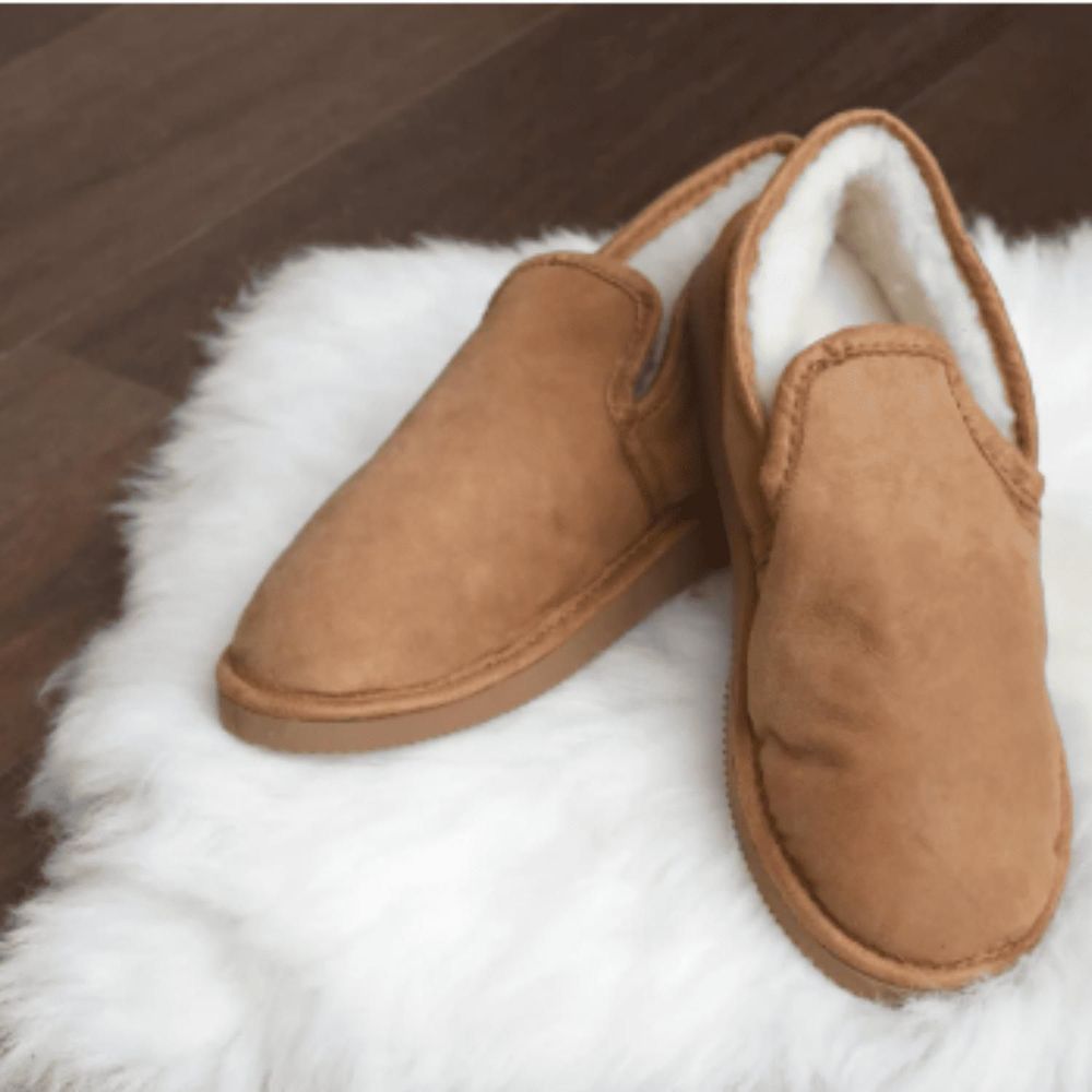 Chaussures - Pantoufles En Peau De Mouton - MAISON THURET