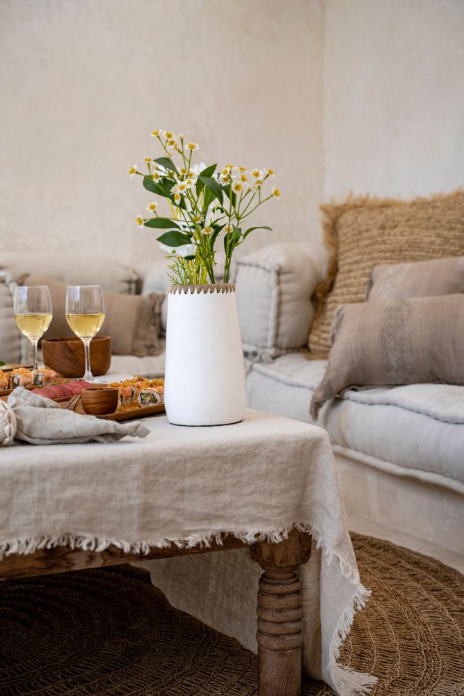Vases - The Sneaky Vase - White Natural - S - BAZAR BIZAR LIVING