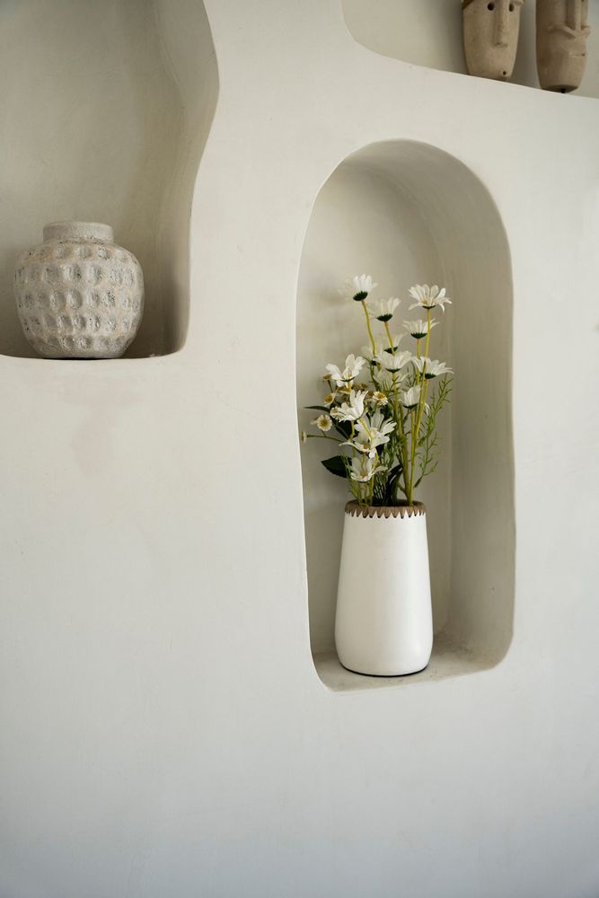Vases - The Sneaky Vase - White Natural - S - BAZAR BIZAR LIVING