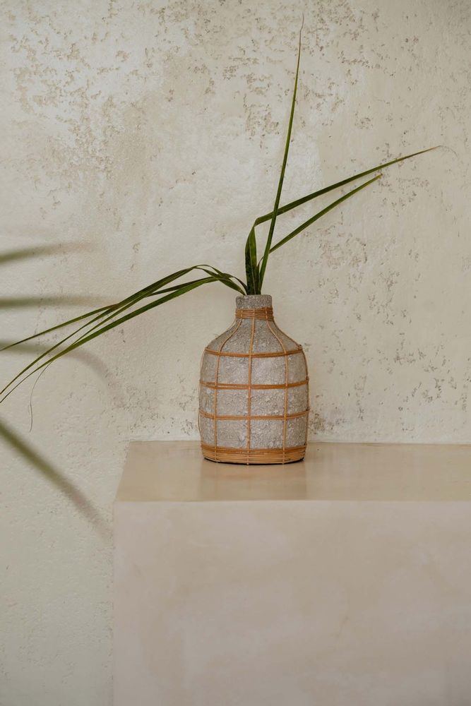 Vases - Le Vase Whoopy - Béton Naturel - L - BAZAR BIZAR LIVING