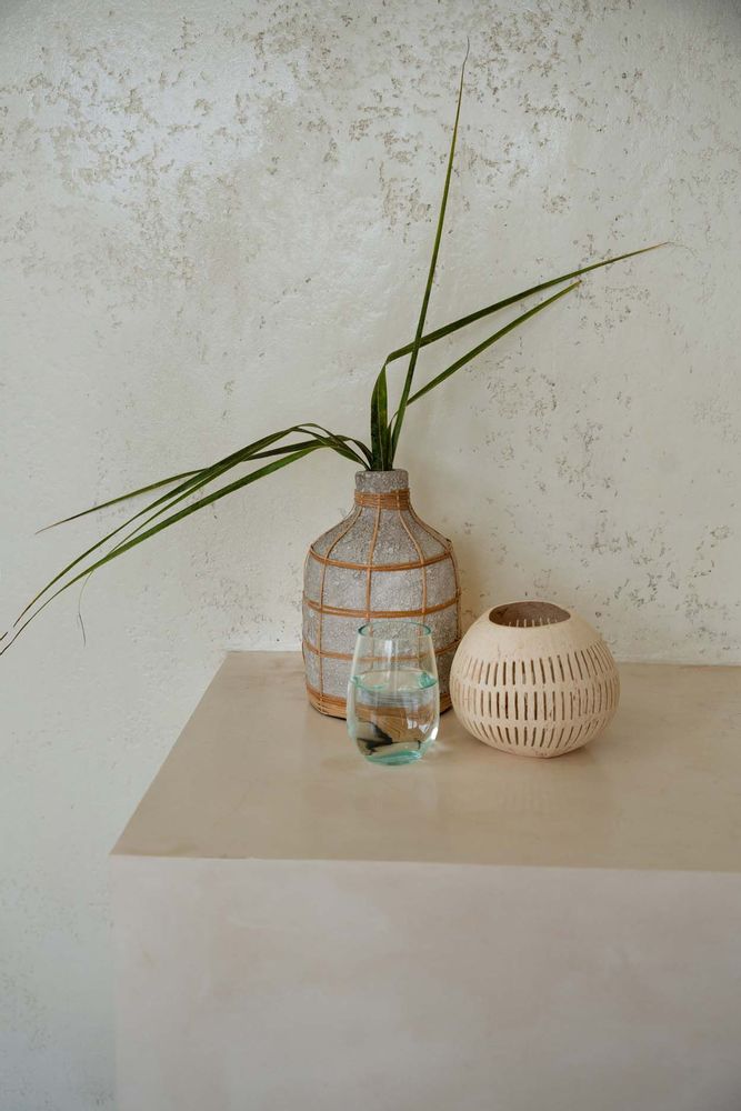 Vases - Le Vase Whoopy - Béton Naturel - L - BAZAR BIZAR LIVING