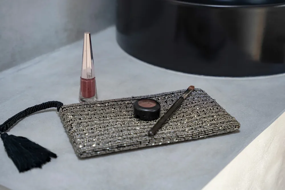 Clutches - The Silver Clutch - BAZAR BIZAR LIVING