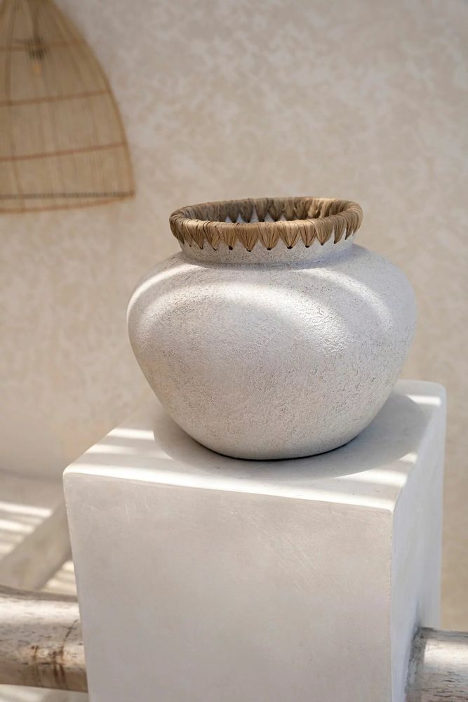 Vases - Le Vase Styly - Béton Naturel - M - BAZAR BIZAR LIVING
