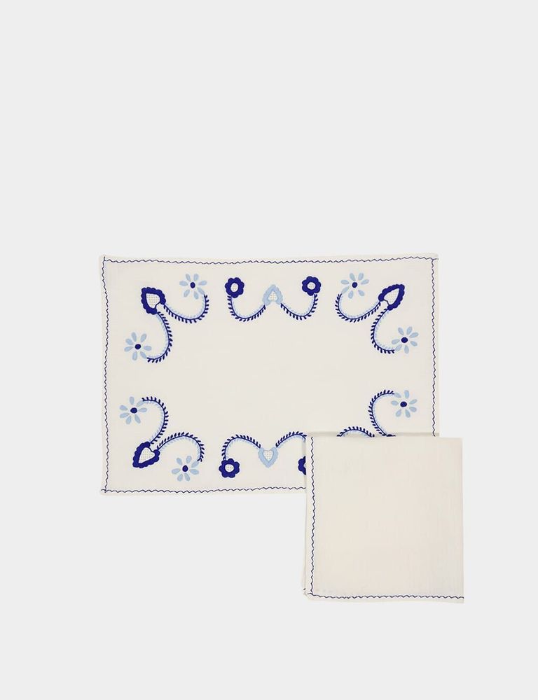 Sets de table - Ensemble napperon et serviette Viana brodés à la main - HOUSE OF CAPRICORN