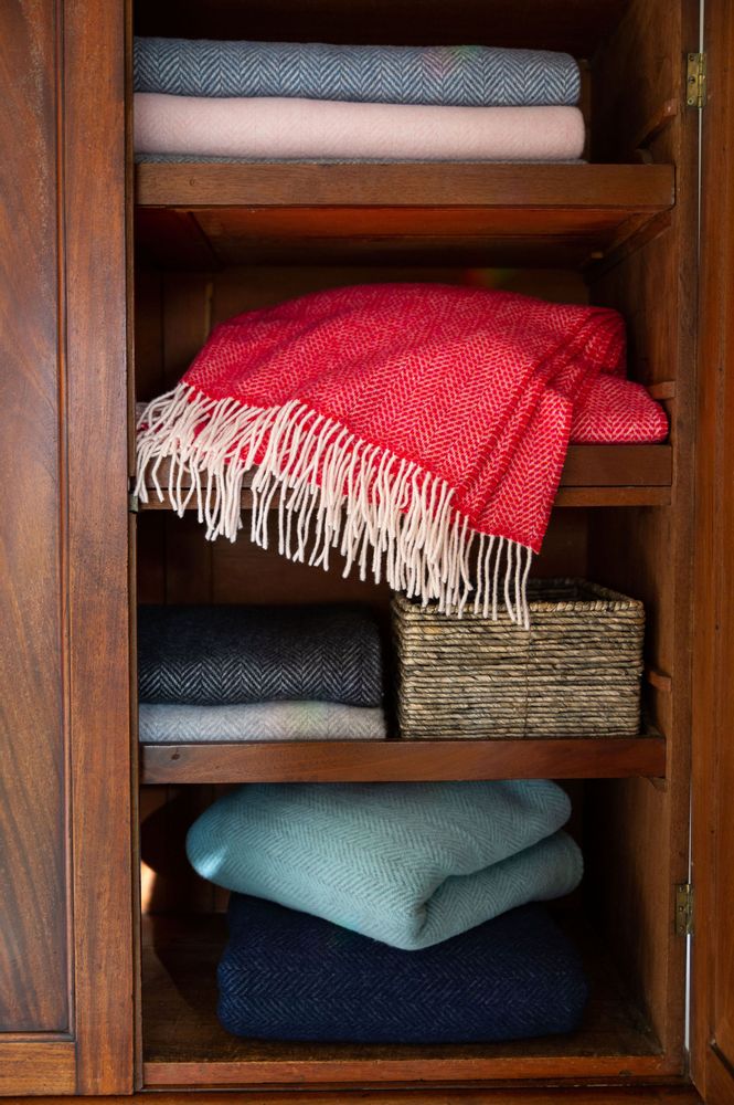 Plaids - Merino Wool Cashmere Throw 95% Merino 5% Cashmere - 136 x 180cms - JOHN HANLY & CO