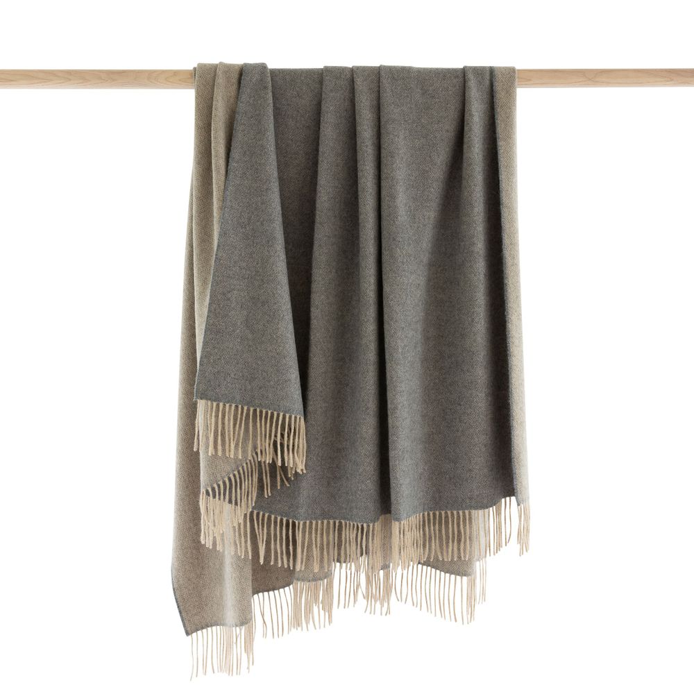 Plaids - Plaid en laine angora 75 % laine, 25 % Caregora Angora 136 x 190 cm - JOHN HANLY & CO