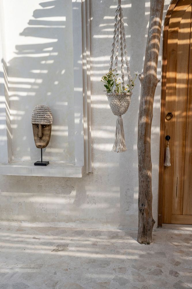 Decorative objects - The Cowrie Mask on Stand - Large - BAZAR BIZAR LIVING