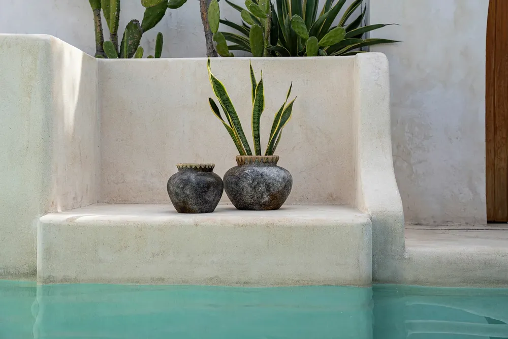 Vases - Le Vase Sneaky - Gris Antique - L - BAZAR BIZAR LIVING