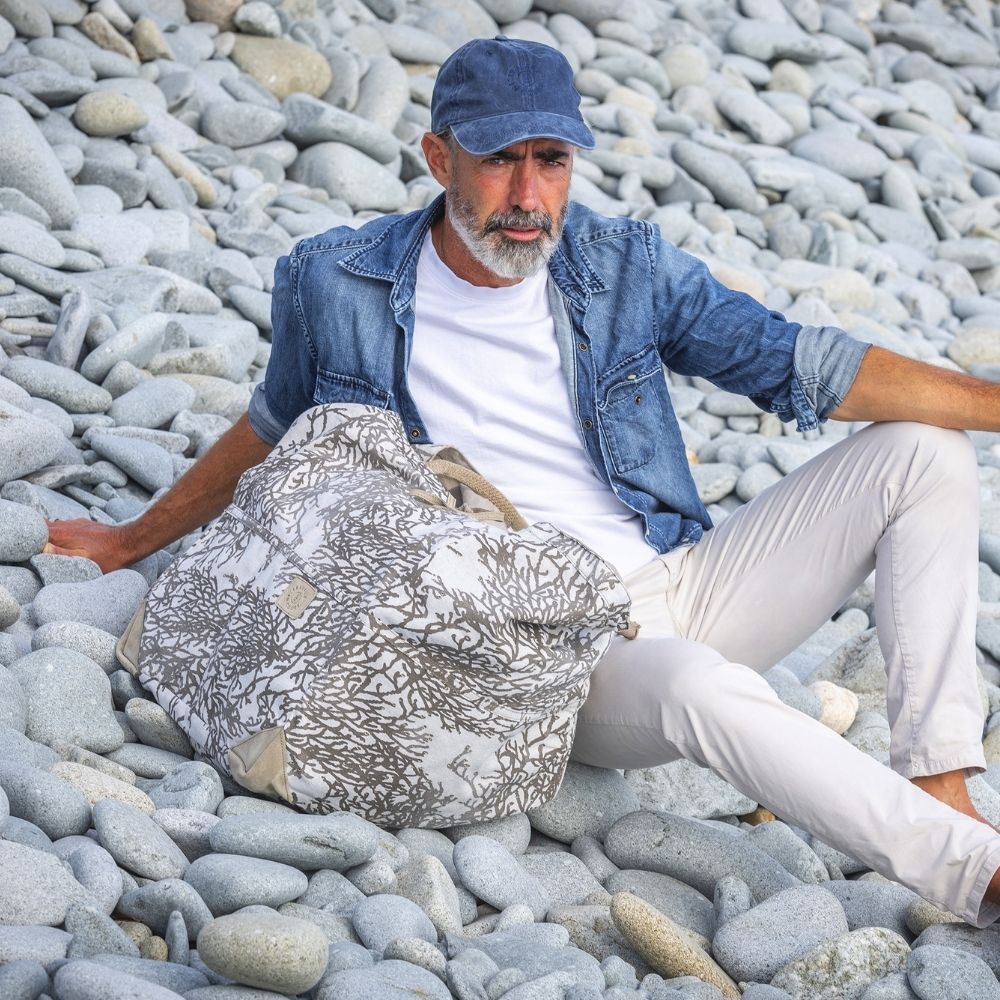 Bags and totes - LARGE TOTE BAG REVERSE - TRAVELER'S BAG - TRAVAUX EN COURS...