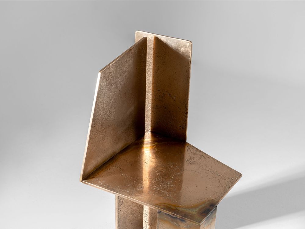 Chairs - Cadrega - HESSENTIA