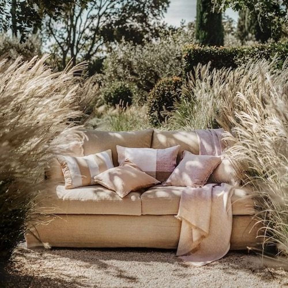 Textile and surface design - Brooklyn and Soho Linen Sofas - HAOMY / HARMONY TEXTILES