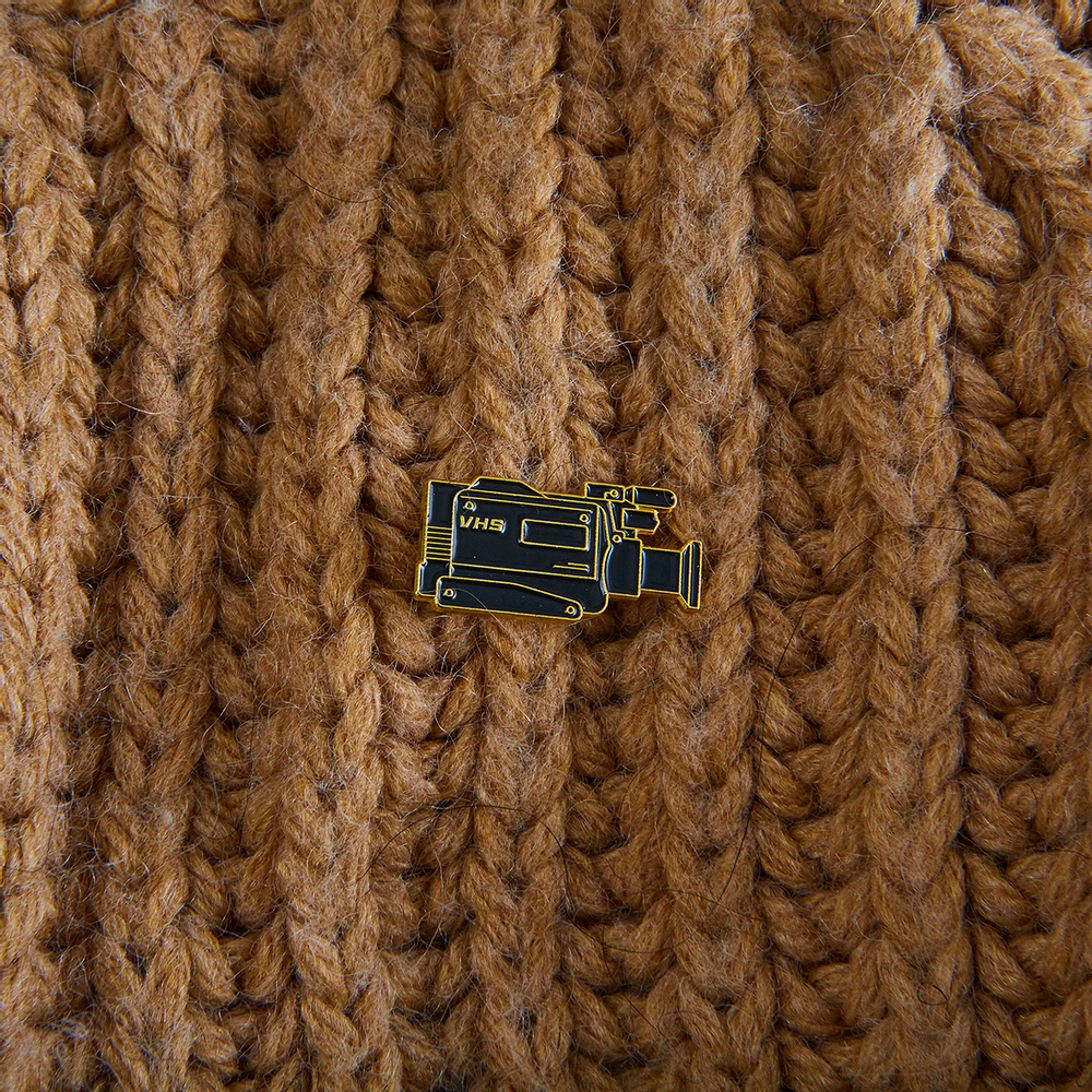 Brooches - Pin VHS Camera - PINPINPIN.IT