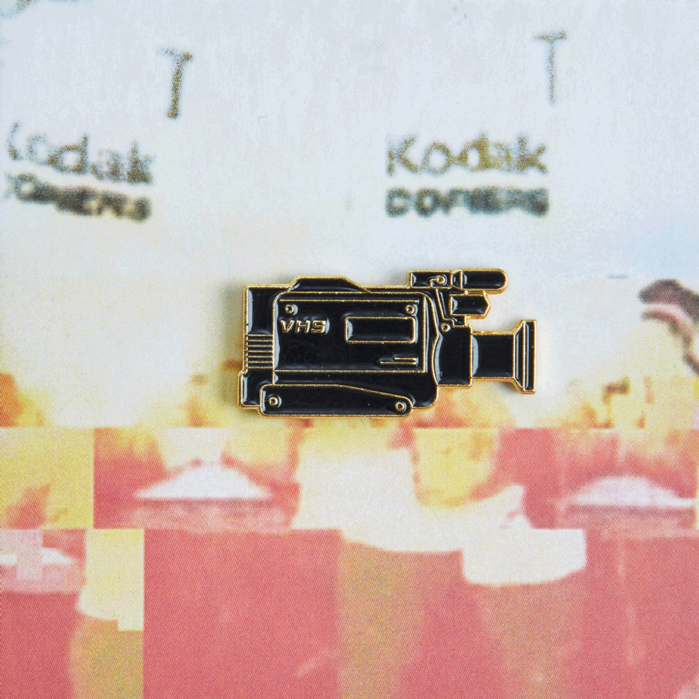 Brooches - Pin VHS Camera - PINPINPIN.IT