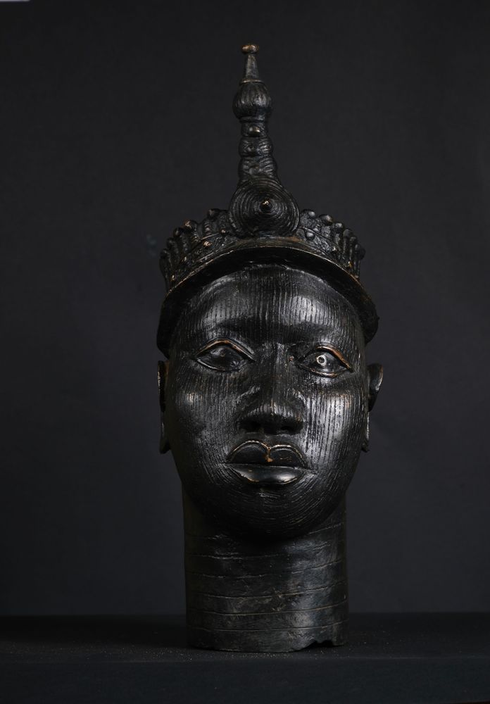 Unique pieces - Bronze king commemorative head, IFE dynasty, Benin kingdom, Nigeria - QUINTESSENCE AFRICAINE