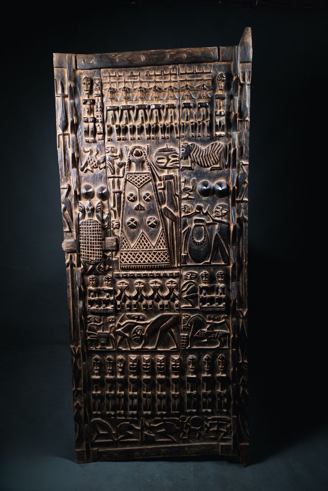 Design objects - Large wooden Dogon door, Mali - QUINTESSENCE AFRICAINE