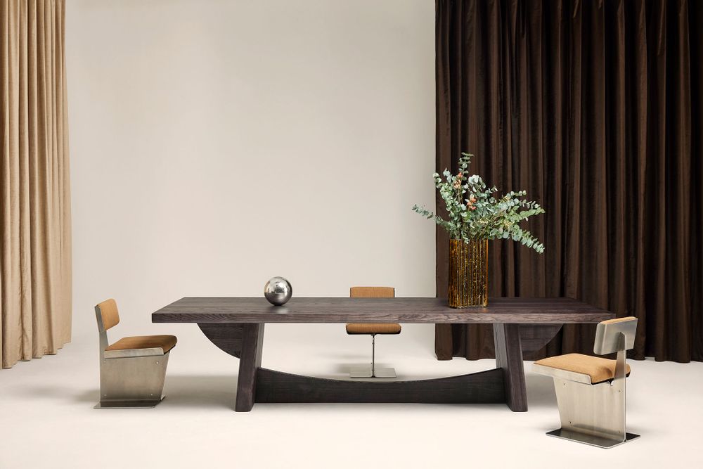 Dining Tables - ECLIPSE dinning table - LA CHANCE