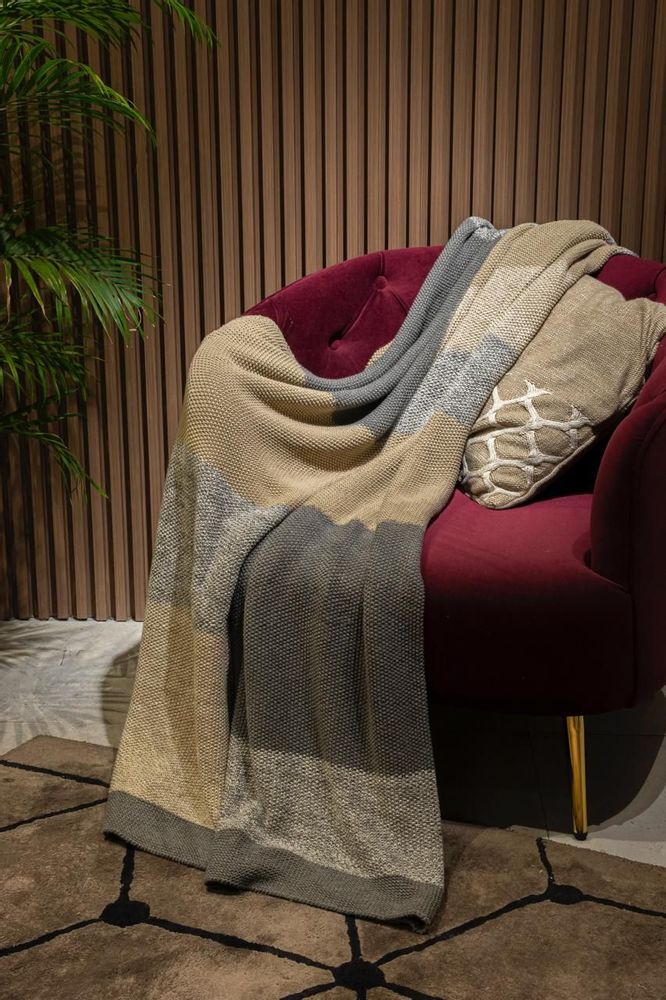 Throw blankets - Knitted Throws & Blankets - SACHDEVA FABRIC WORLD PVT LTD.