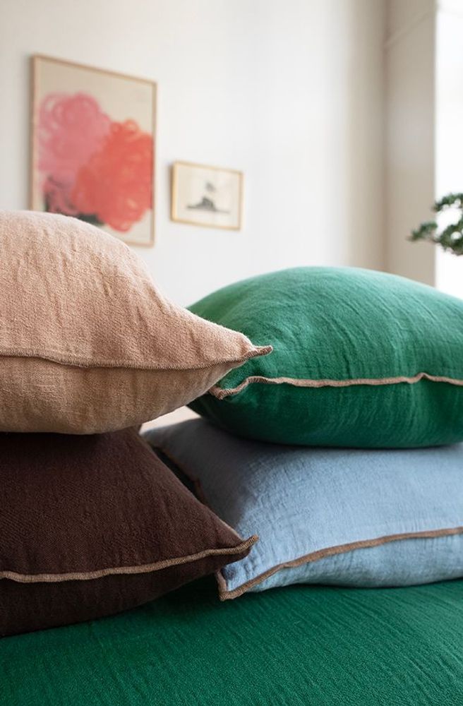 Hotel bedrooms - Pillows made from EU linen, recycled cotton and Merino wool - BRITA SWEDEN