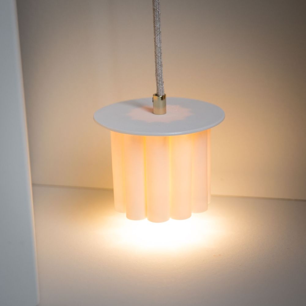 Hanging lights - The Octavio portable lamp - ÉDITIONS MOUCHE