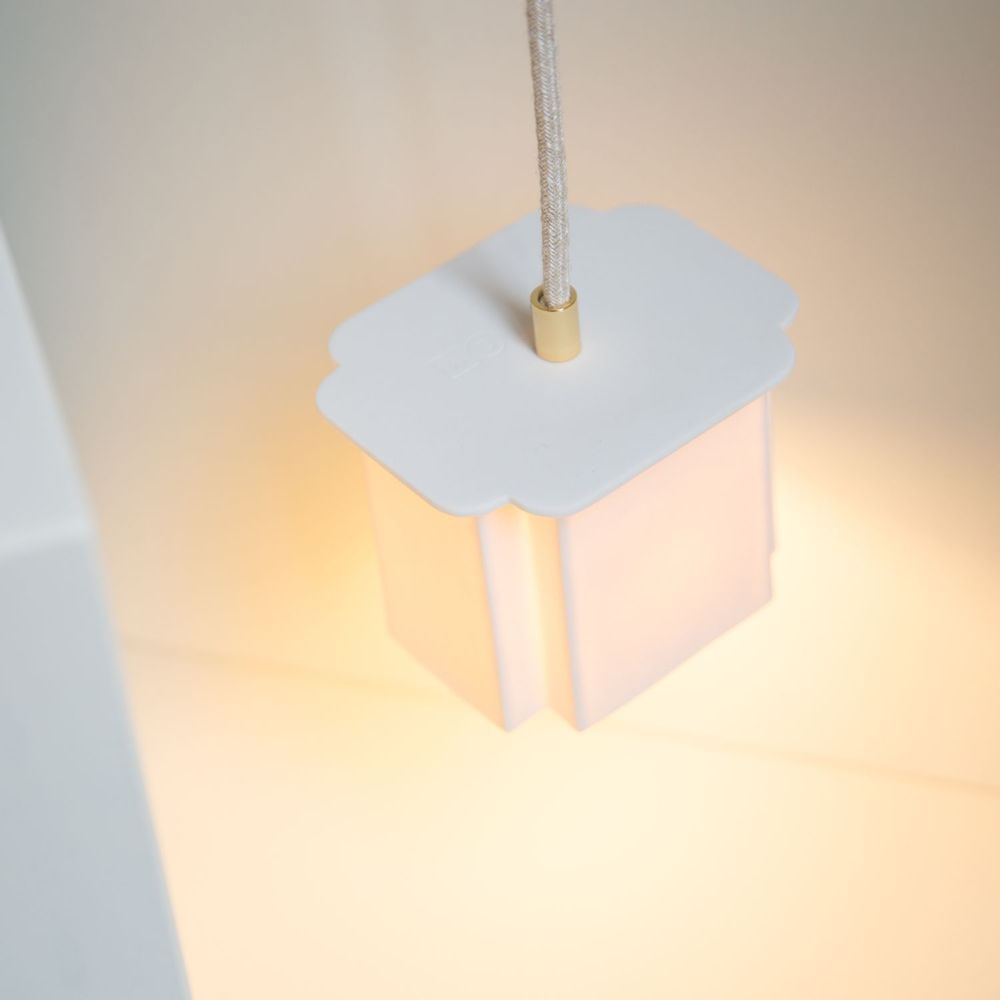 Suspensions - La lampe baladeuse Pulchra - ÉDITIONS MOUCHE