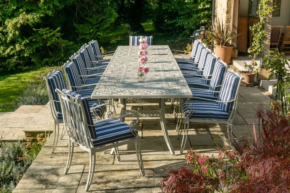 Tables Salle à Manger - Scroll 2750 Rectangular Table - OXLEY'S FURNITURE