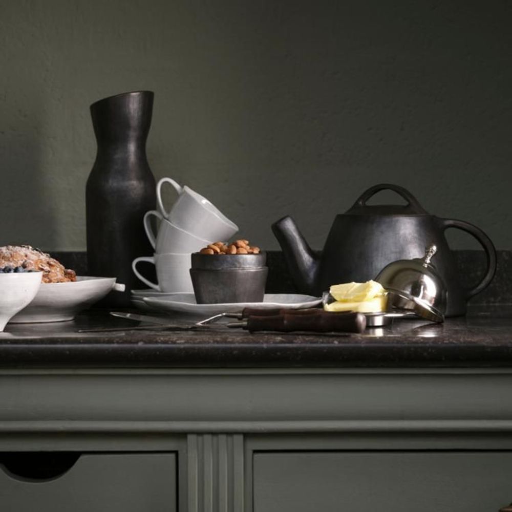 Coffee and tea - LONGPI Teapot - Handcrafted Elegance in Black - FLAMANT