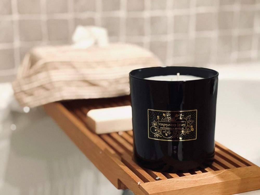Cadeaux - Bougie parfumée noir/or - Collection Paris - VEREMUNDO HOME
