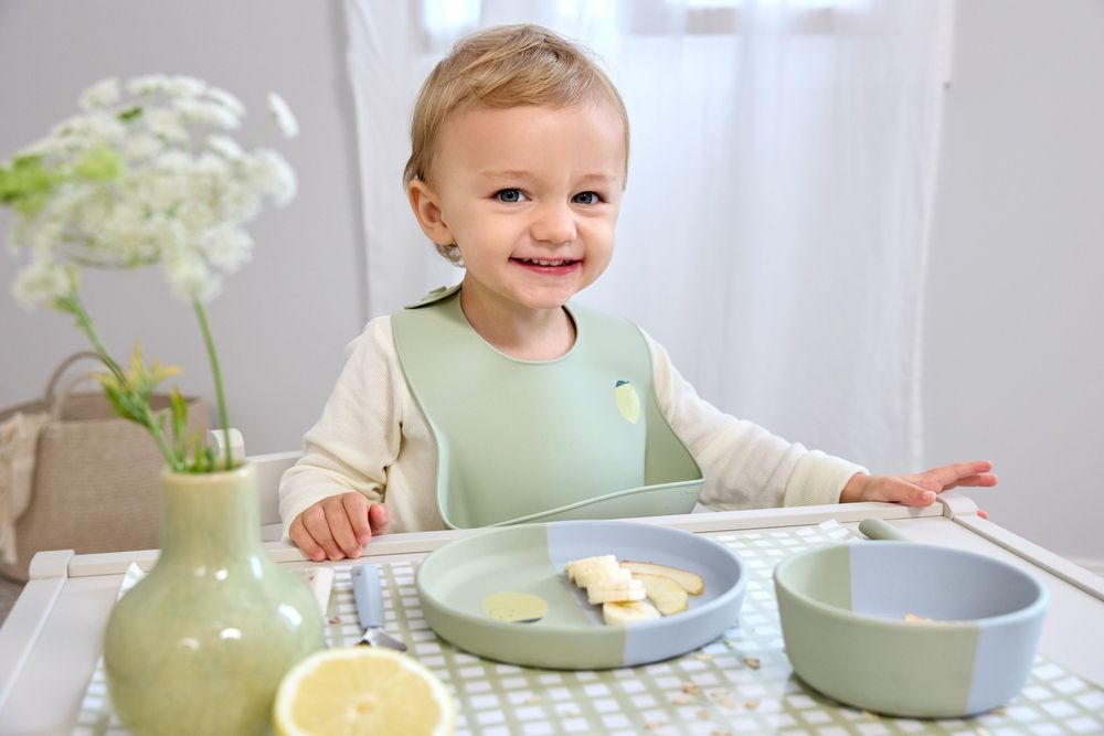 Children's mealtime - LÄSSIG Silicone Bib Happy Fruits - LASSIG GMBH