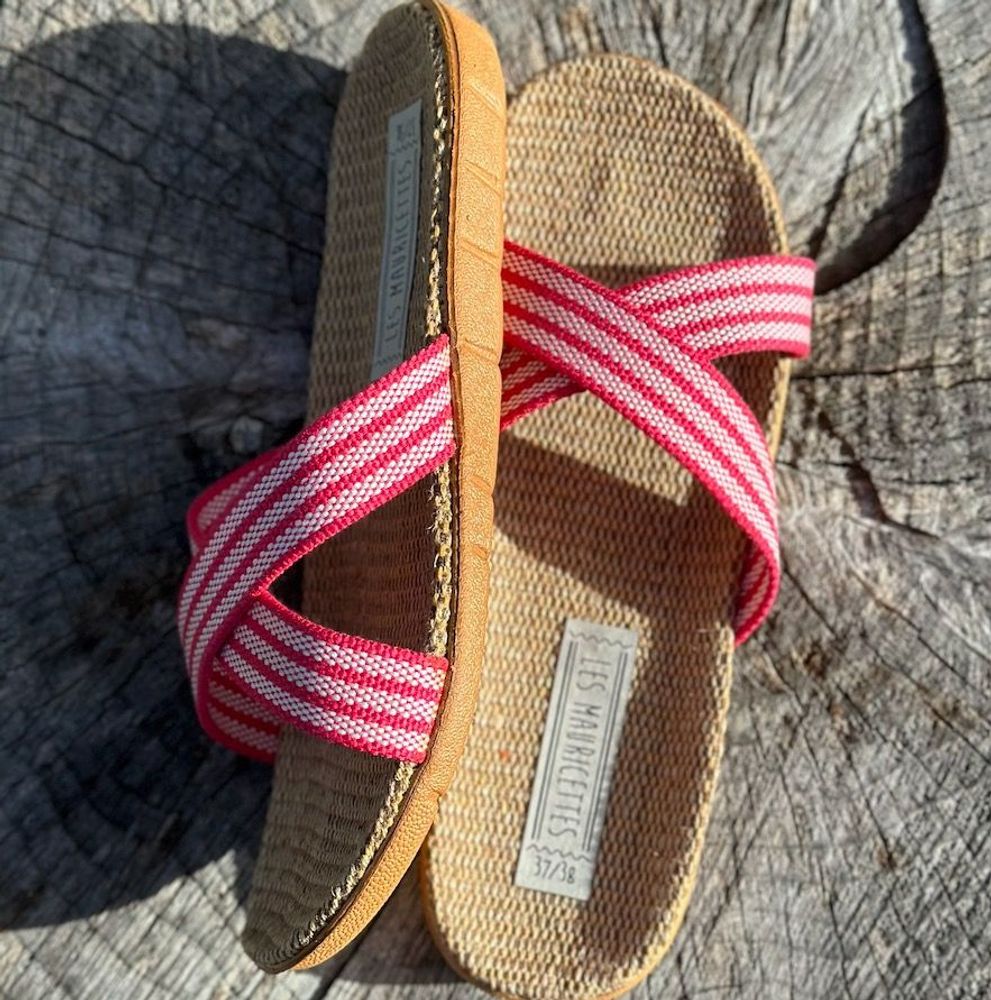 Homewear bien-être - Les Mauricettes de Capucine, claquettes femme croisées rose - LES MAURICETTES