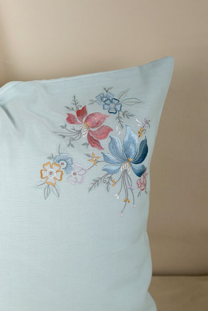 Fabric cushions - Embroidered cushion cover - Pastel Bouquet - NINÉH